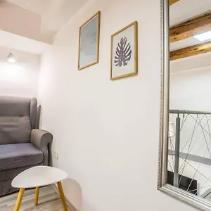  Apartamento Apartma N'poznam Tobacna