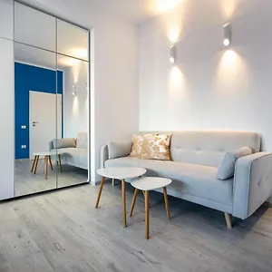 blue-design-apartament-in-magheru.bucharesthotelsnow.com/