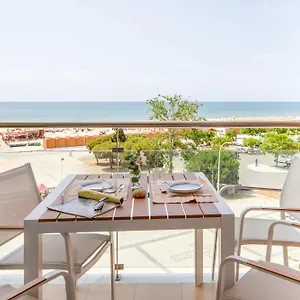 apartamento-frente-al-mar-luz-y-aire-puro.hotelaalgarve.com/
